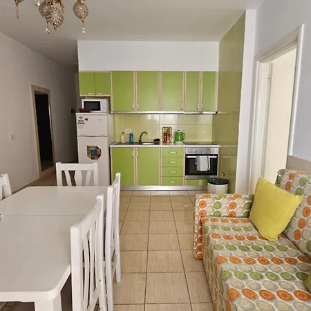 Apartment Shkembi *